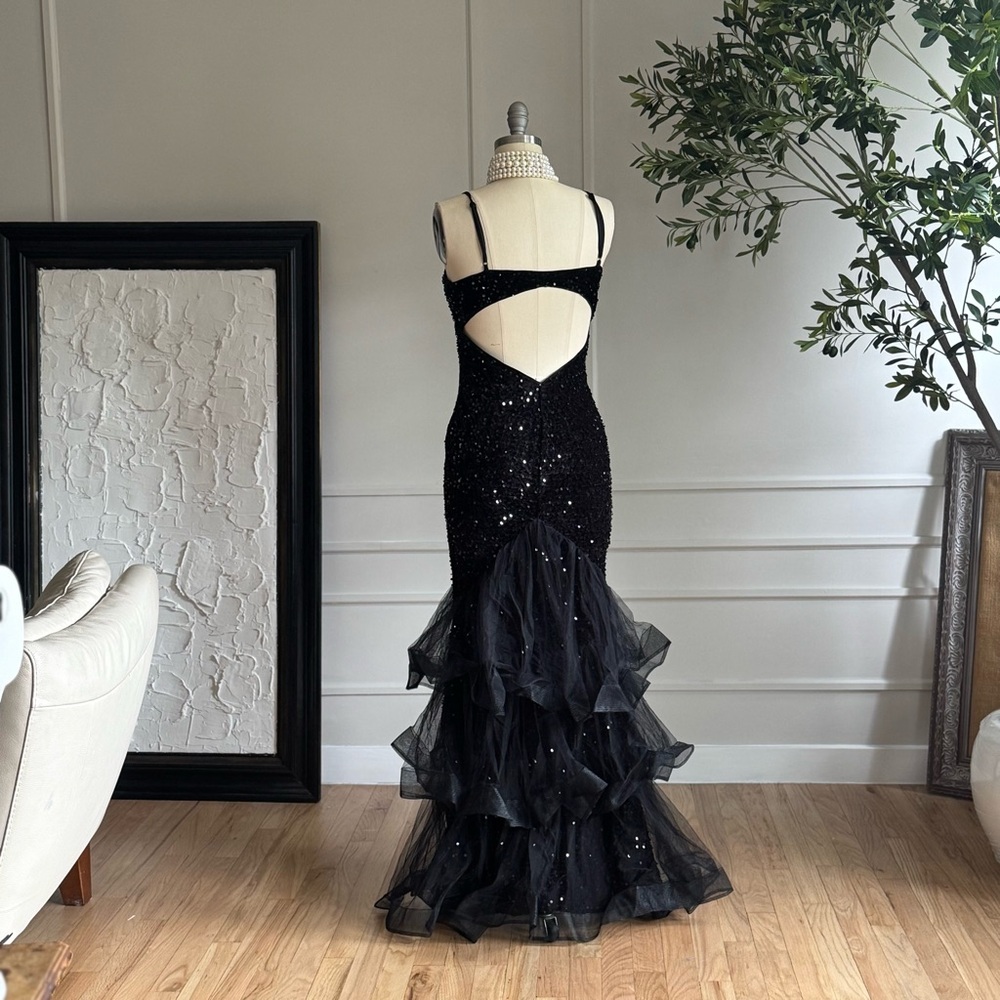 NEW- Elegant Black Strapless Evening Gown - Picture 2 of 3